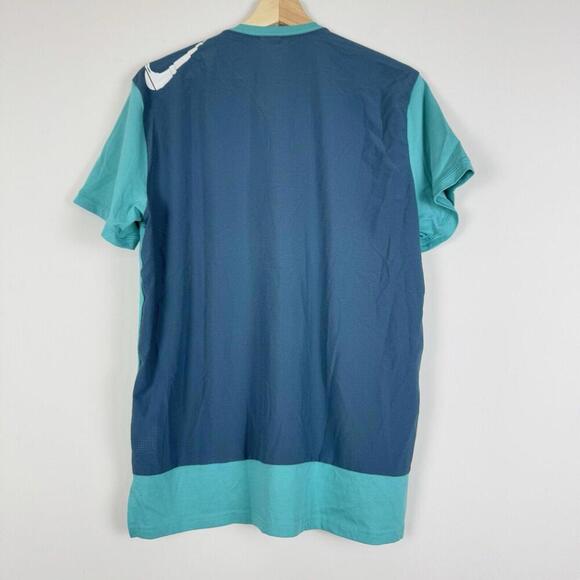 Nike Men's Dri-Fit training T-shirt size M Running Breathable Green Jogger Gym - Picture 2 of 7
